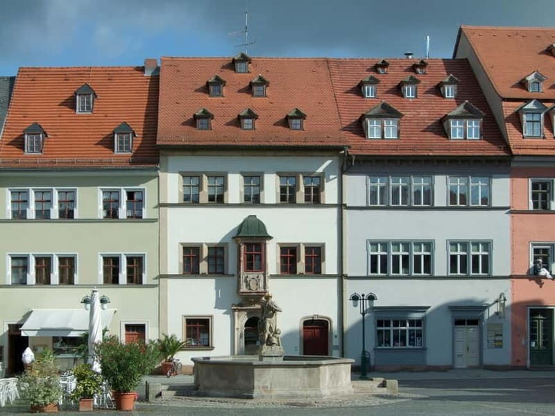 Weimar: Express Walk with a Local in 60 minutes - Goethe–Schiller Monument and Schillerstraße: the rivalry at street level
