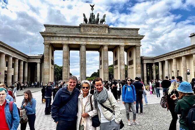 Welcome/Farewell SightseeingTaxi Tour +Transfer from/to the airport - Hackescher Markt to Jewish Life Streets: Smaller Berlin Moments