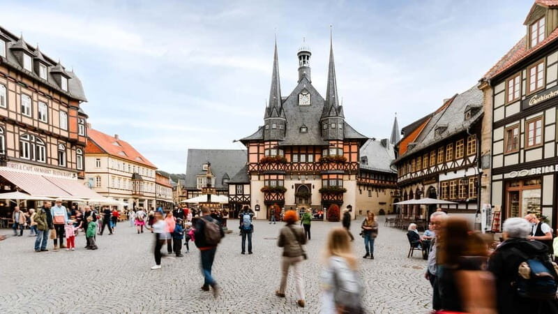 Wernigerode: Daily city tour "1000 steps around the town hall" - From Marktplatz 10 to the town hall: the center that gives you bearings