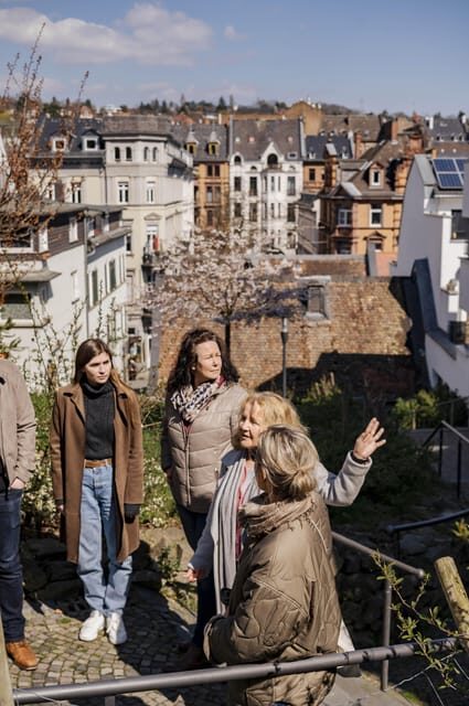 Wiesbaden: Culinary city tour through the Bergkirchenviertel - Tastings in the Bergkirchenviertel: what you’re really paying for