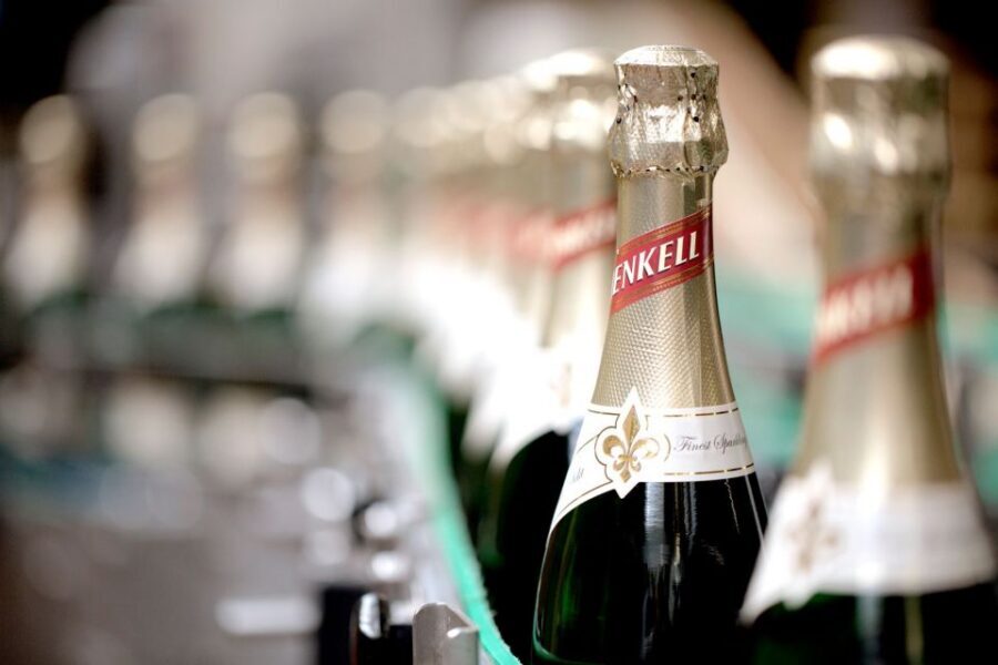 Wiesbaden: Sparkling Winemaking Tour with 3-Glass Tasting - Key Things to Know Before You Go