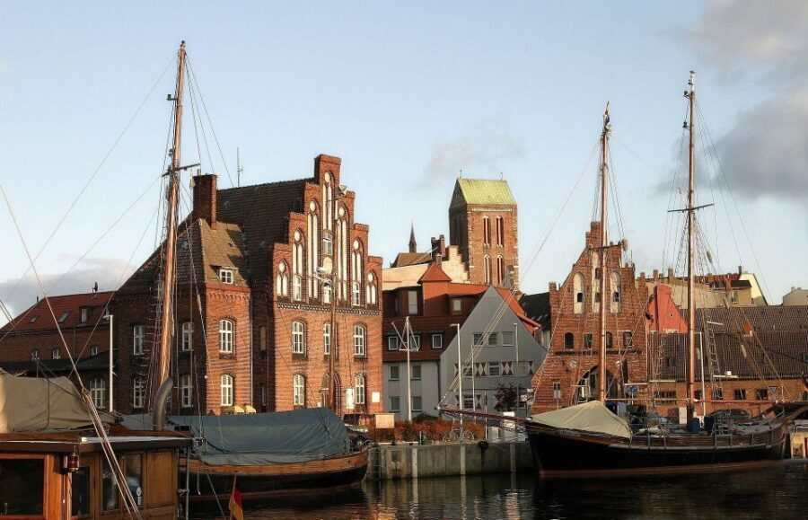 Wismar Private Guided Walking Tour - Wartime resilience and UNESCO recognition: turning scars into context