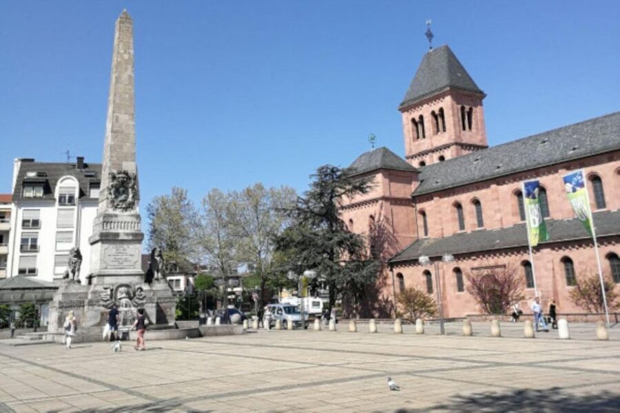 Worms: Historic Walking Tour With Heike - Two hours in Worms: how this tour tells history through images