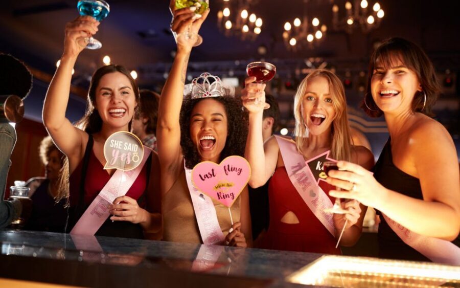 Würzburg: Bar & Club Tour with free Shots & VIP entry - Where You Start: Rock-a-Hula and the First Minutes Matter