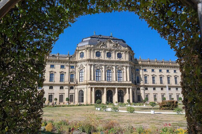 Wurzburg Private Walking Tour With A Professional Guide - Town hall and Vierröhrenbrunnen: baroque drama in the open air
