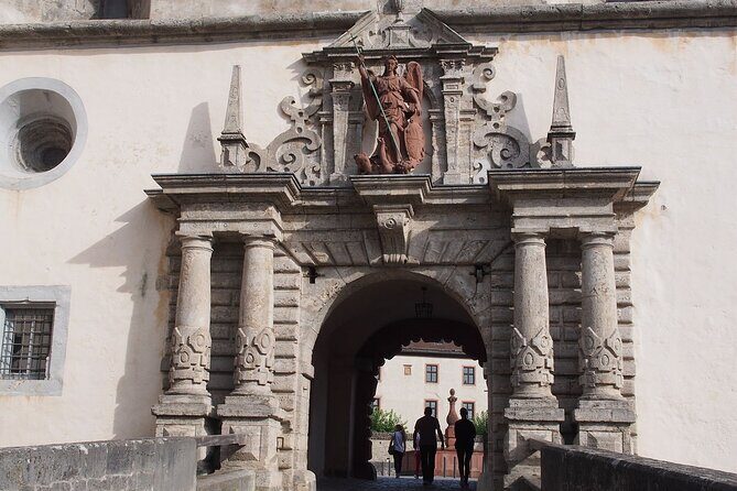 Würzburg Romantic Road Castle or Residence or City Private Tour - Meeting at Beim Grafeneckart and keeping the day simple
