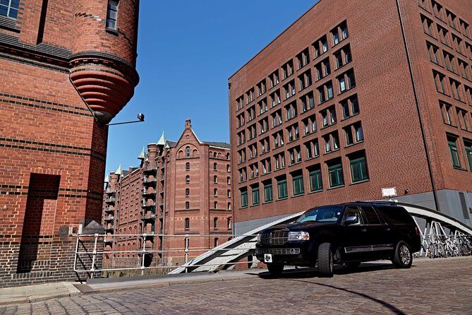 Your private 3-hour Hamburg driving tour with a former policeman - Why a former policeman makes Hamburg make sense